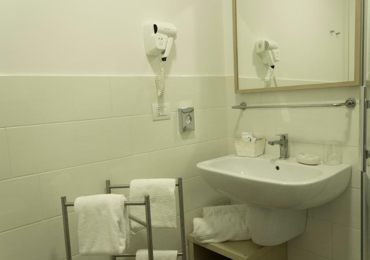 Rooms Stazione Centrale Napoli Dış mekan fotoğraf